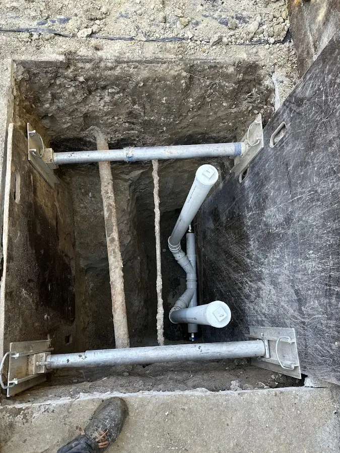 Experienced plumber completing Drain Cleaning work in Beavercreek